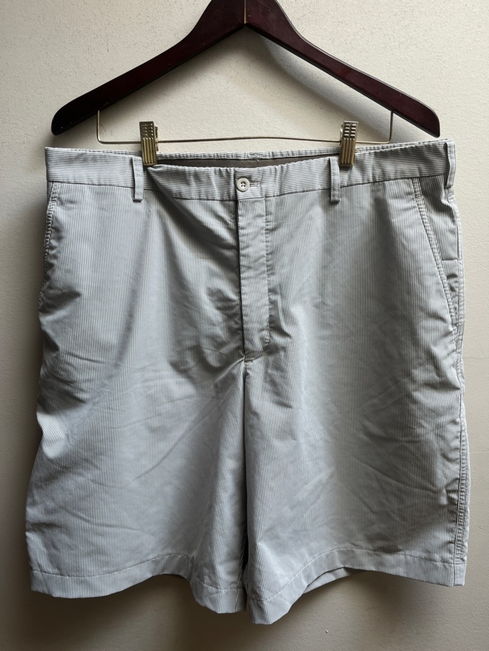 Nike Golf FIT DRY Men's Size 38 Striped Flat Front Shorts